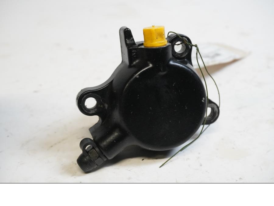 Framsidan på Kopplingslavcylinder från en Honda CB 1300 F -2004 motorcykel.