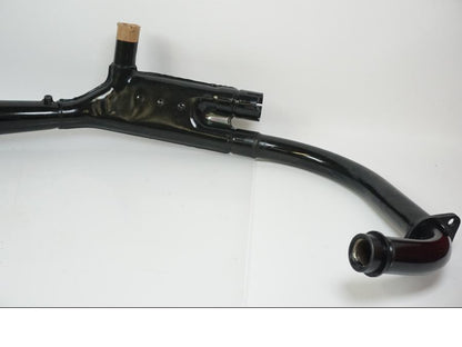 Snett nerifrån på Ljuddämpare från en Suzuki GSX 400 -1983 motorcykel.