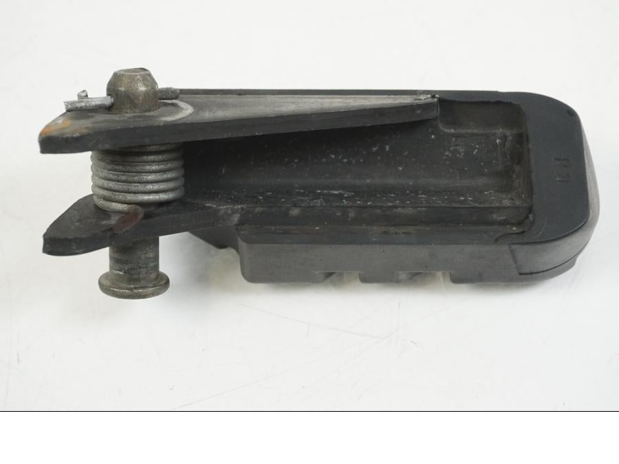 Snett nerifrån på Fotpinne från en Yamaha XT 660 X -2005 motorcykel.