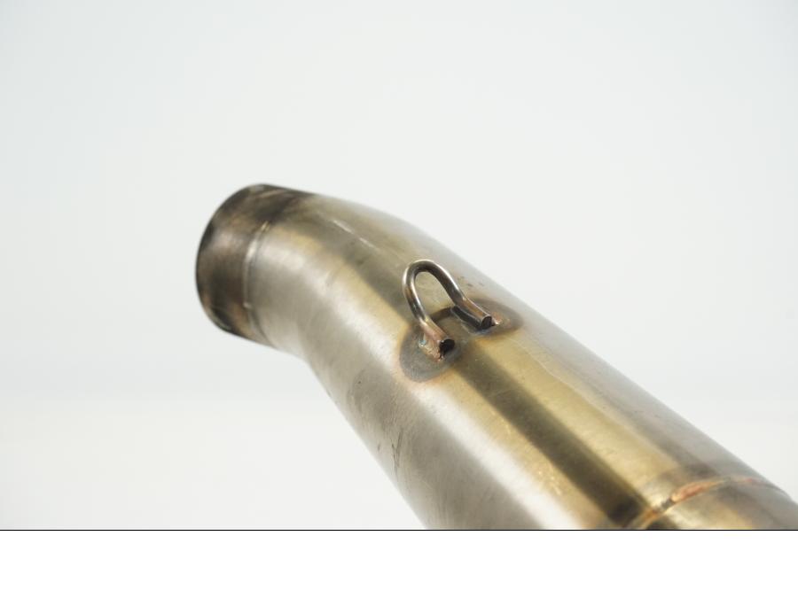 Vänster sida på Mellanrör från en Kawasaki Z 1000 -2003 motorcykel.