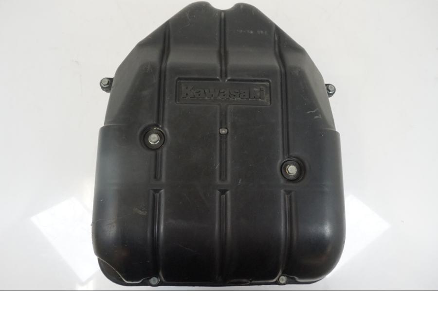 Framsidan på Luftburk från en Kawasaki ZZR 1100 -1994 motorcykel.