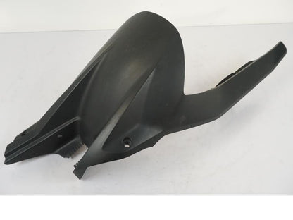 Framsidan på Svingskärm från en KTM 1290 Super Duke R -2015 motorcykel.