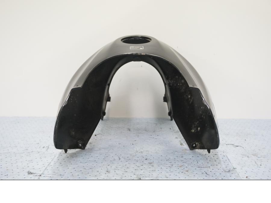 Vänster sida på Bensintankskåpa från en BMW F 650 -1998 motorcykel.