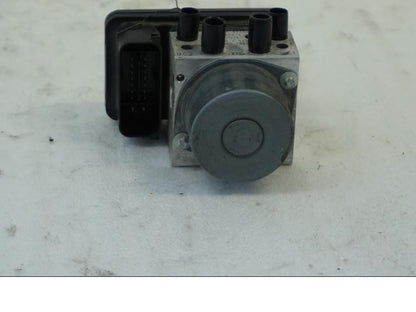 Framsidan på ABS Modulator från en Suzuki DL 1000 -2016 motorcykel.