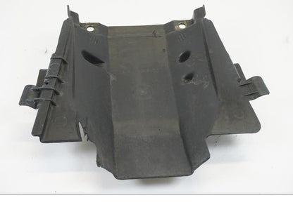 Vänster sida på Undertail från en Yamaha XV 750 -1998 motorcykel.