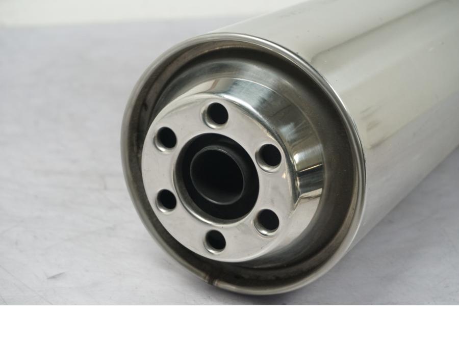 Snett uppifrån på Ljuddämpare från en Honda CBR 1100 XX -2000 motorcykel.