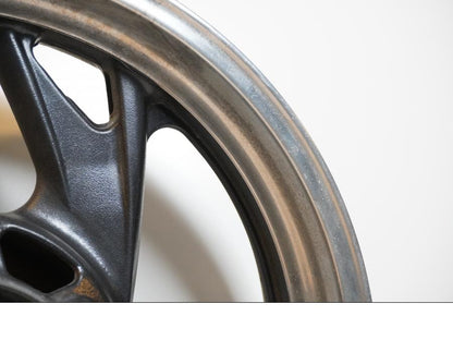 Extrabild4 på Fälg från en Yamaha TDM 850 -1996 motorcykel.