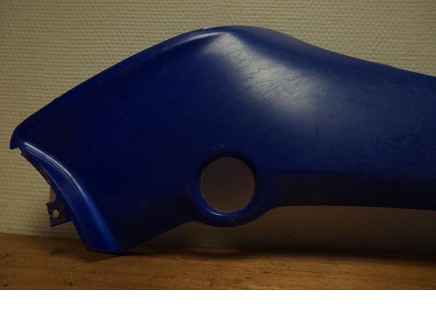 Baksidan på Sidopanel från en Yamaha YFM 350 R -2006 ATV.