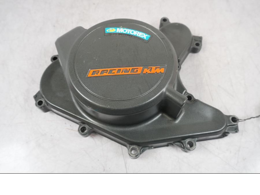 Framsidan på Generatorkåpa från en KTM 125 Duke -2017 motorcykel.