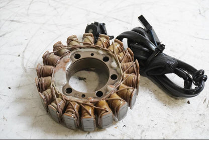 Framsidan på Generator från en Suzuki VZ 800 -1997 motorcykel.