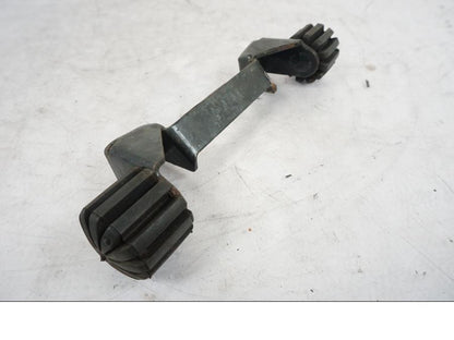 Baksidan på Sadelfäste från en BMW R 850 R -2004 motorcykel.