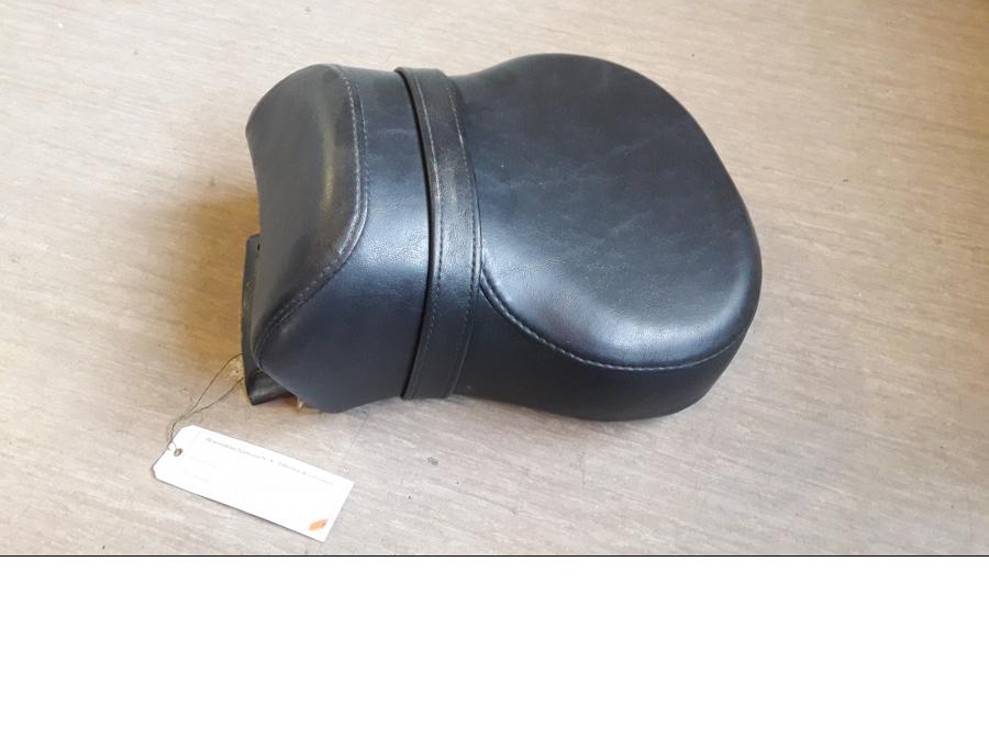 Framsidan på Sadel från en H-D Softail Heritage Classic FLSTC/I -2004 motorcykel.