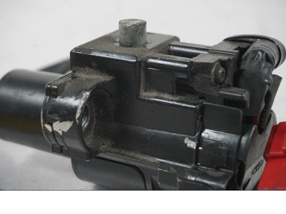 Extrabild4 på <p>Låssats från Honda XL 650 V 2000.</p>

<p>1st nyckel, tändningslås, sadellås, tanklock/lås.</p>

<p>HISS antenn. Slitage av lack på tändningslåset se bild.</p> motorcykel.