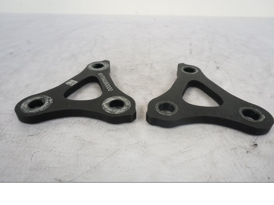 Baksidan på Länkage från en KTM 1290 Super Duke R -2023 motorcykel.