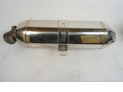 Framsidan på Ljuddämpare från en BMW K 1300 S -2007 motorcykel.