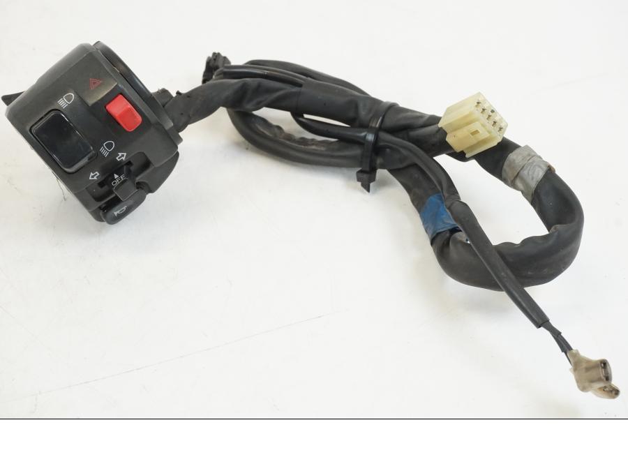 Framsidan på Styrelreglage från en Yamaha YZF 1000 R1 -2009 motorcykel.