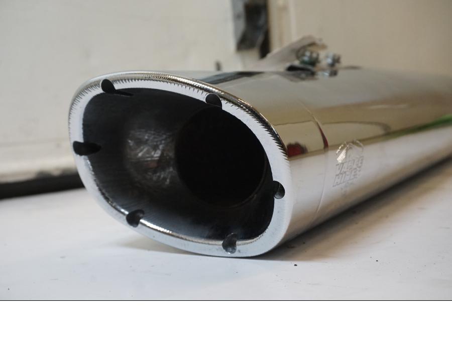 Höger sida på Ljuddämpare Sport från en H-D Street Glide FLHX -2016 motorcykel.