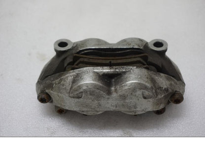 Snett uppifrån på Bromsok från en Ducati Monster 696 -2010 motorcykel.