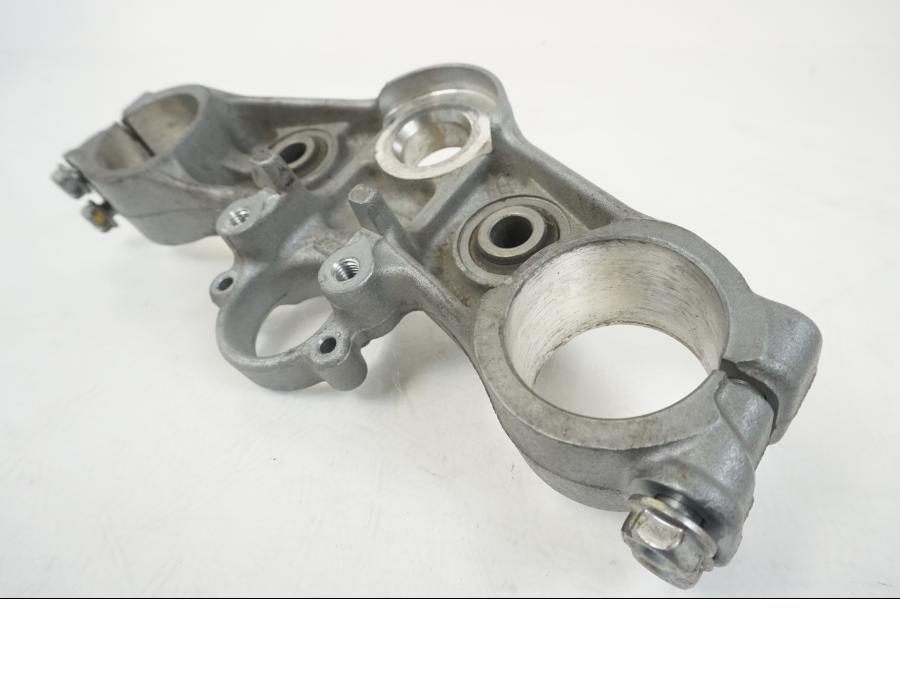 Vänster sida på Gaffelkrona från en Honda XL 1000 V -2008 motorcykel.