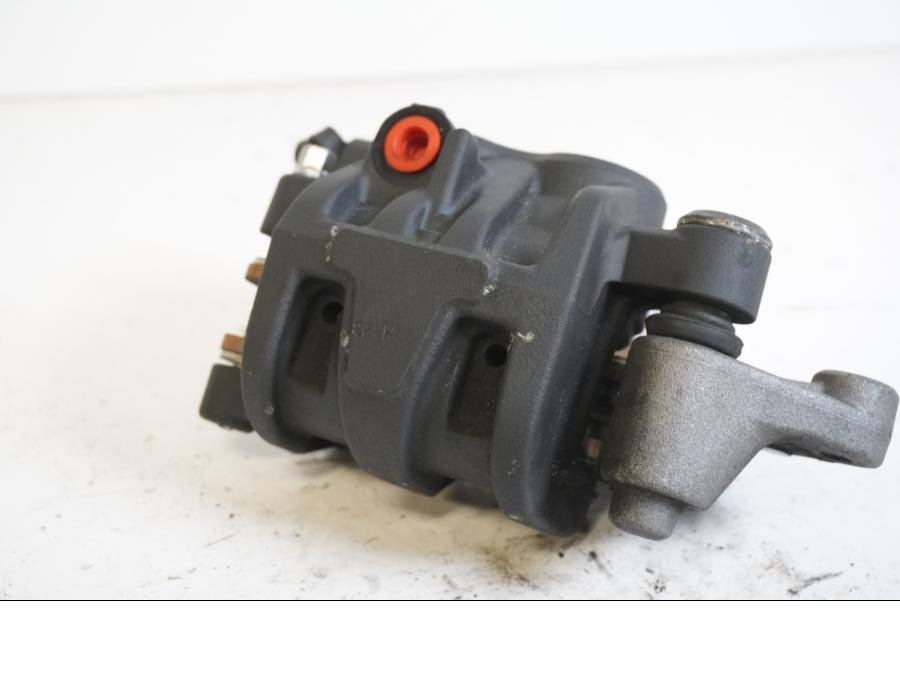 Baksidan på Bromsok från en Honda CB 1000 R -2009 motorcykel.