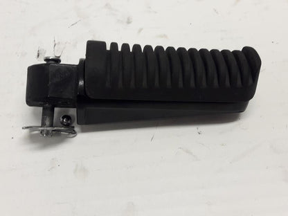 Framsidan på Fotpinne från en Yamaha XJR 1300 -2015 motorcykel.