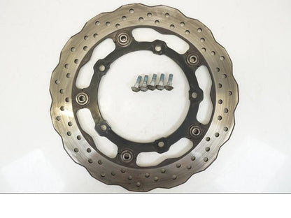 Framsidan på Bromsskiva från en Yamaha XSR 700 -2016 motorcykel.