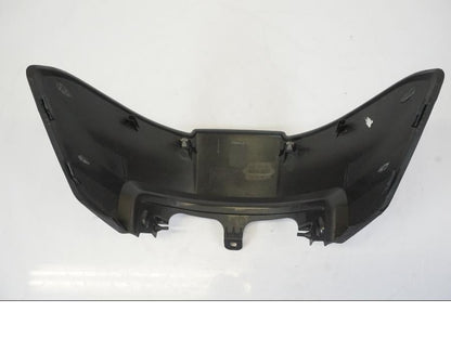 Snett nerifrån på Tankkåpa från en BMW S 1000 XR -2019 motorcykel.