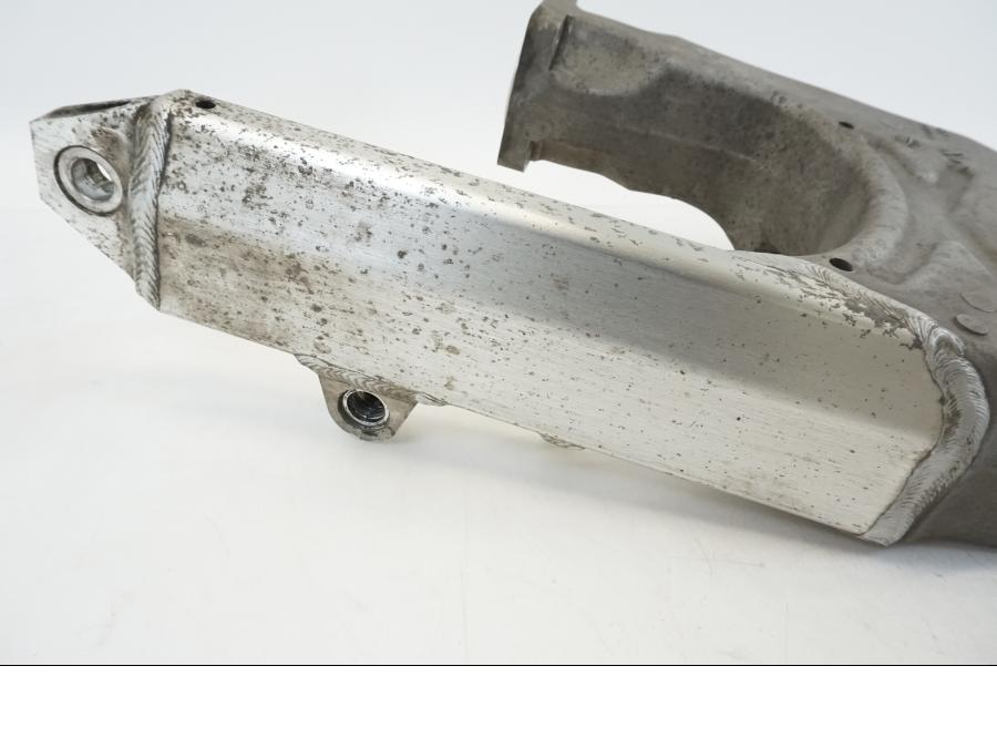 Snett nerifrån på Sving från en Honda ST 1300 -2002 motorcykel.