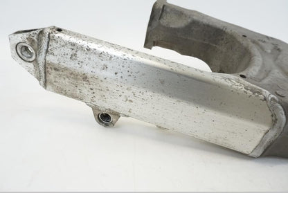 Snett nerifrån på Sving från en Honda ST 1300 -2002 motorcykel.