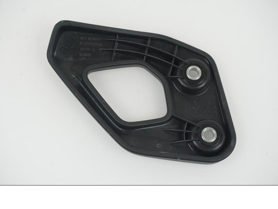 Baksidan på Fotpinnehälskydd från en BMW R 1250 GS -2023 motorcykel.