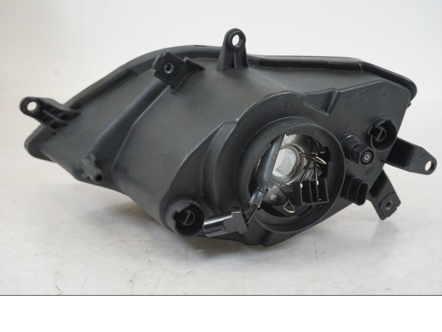 Extrabild6 på Strålkastare från en BMW S 1000 XR -2014 motorcykel.