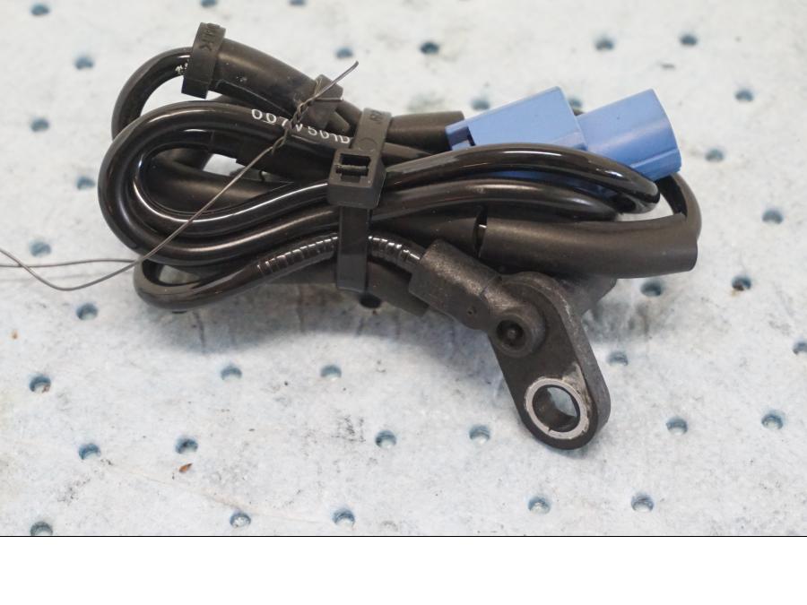 Framsidan på ABS givare från en Kawasaki Z 900 -2019 motorcykel.