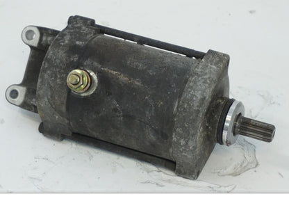 Baksidan på Startmotor från en Honda XL 1000 V -1999 motorcykel.