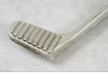 Snett uppifrån på Bromspedal från en Honda CBR 1100 XX -1999 motorcykel.