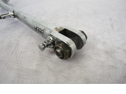 Snett nerifrån på Sidostöd från en Kawasaki VN 1500 -2003 motorcykel.