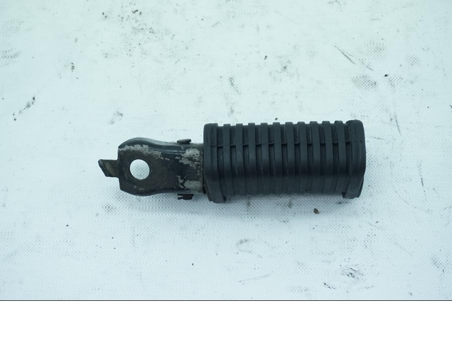 Framsidan på Fotpinne från en Yamaha SR 400 -1982 motorcykel.