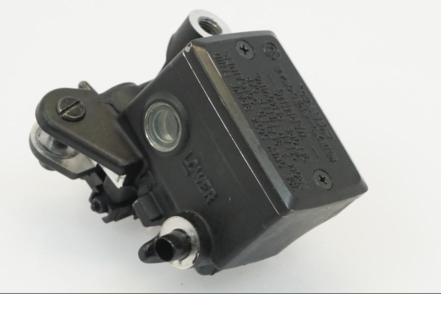 Höger sida på Bromshuvudcylinder från en Yamaha MT-07 -2019 motorcykel.