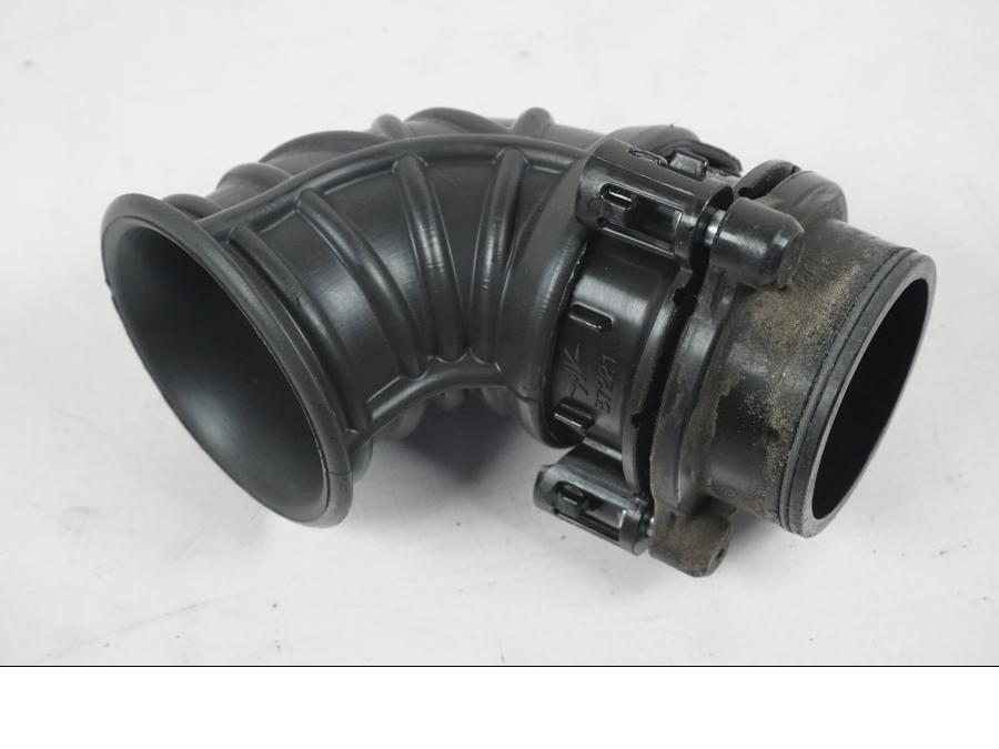 Baksidan på Luftrör från en MV Agusta Dragster -2014 motorcykel.