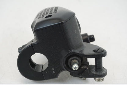 Baksidan på Bromshuvudcylinder från en Kawasaki ER-6F -2016 motorcykel.