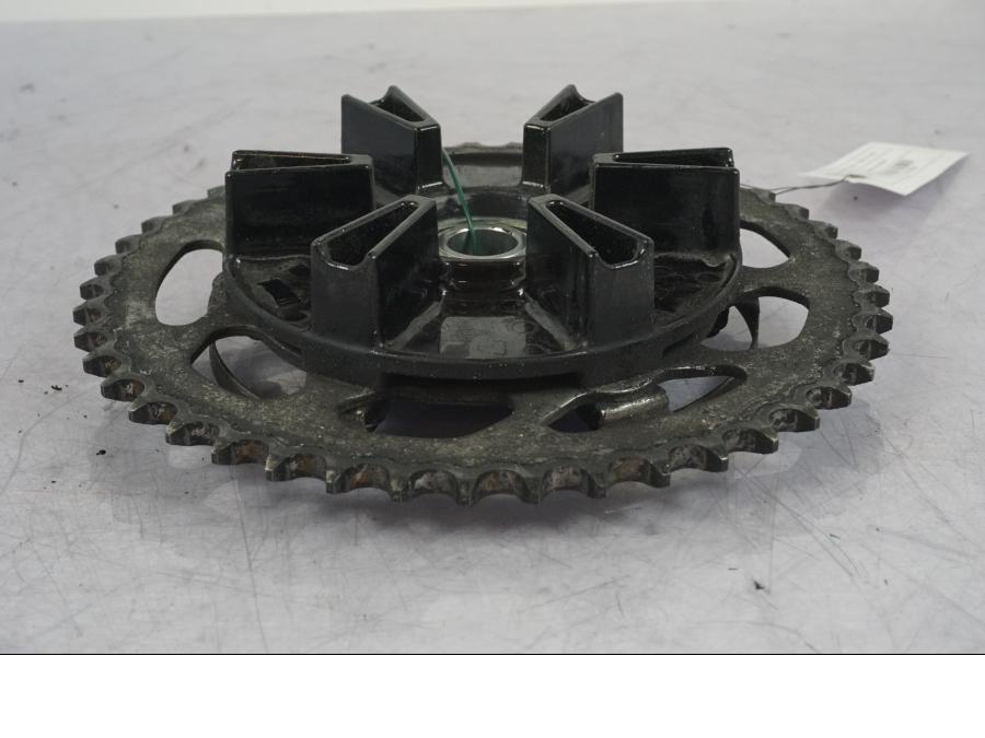 Vänster sida på Drevfäste från en Yamaha MT-09 SP -2018 motorcykel.