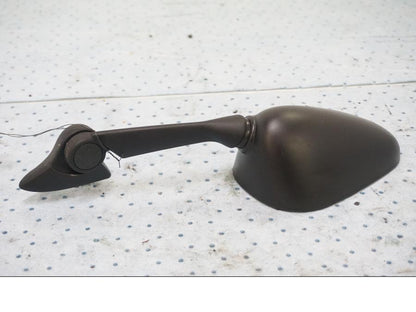 Baksidan på Backspegel från en Yamaha YZF 1000 R1 -2010 motorcykel.