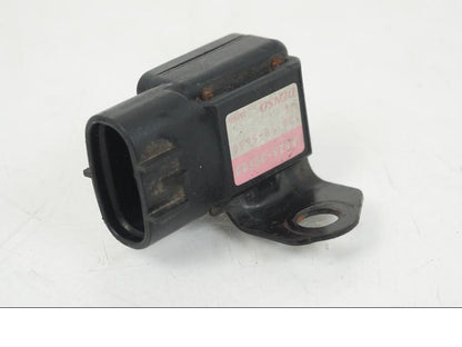 Baksidan på Mapsensor från en Suzuki GSX-R 750 -2001 motorcykel.