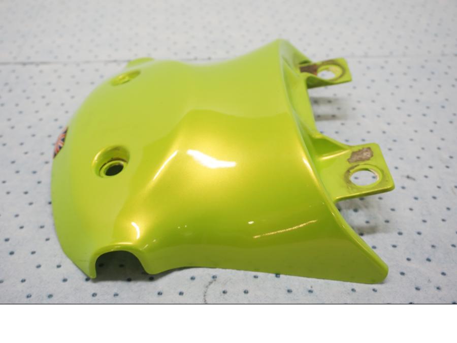 Höger sida på Bakvinge från en Triumph Tiger -2001 motorcykel.