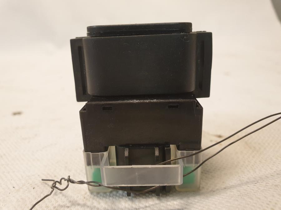 Baksidan på Startrelä från en Kawasaki Z 125 -2019 motorcykel.