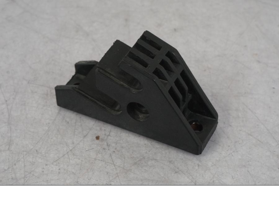 Baksidan på Sadelfäste från en BMW R 1100 GS -1998 motorcykel.