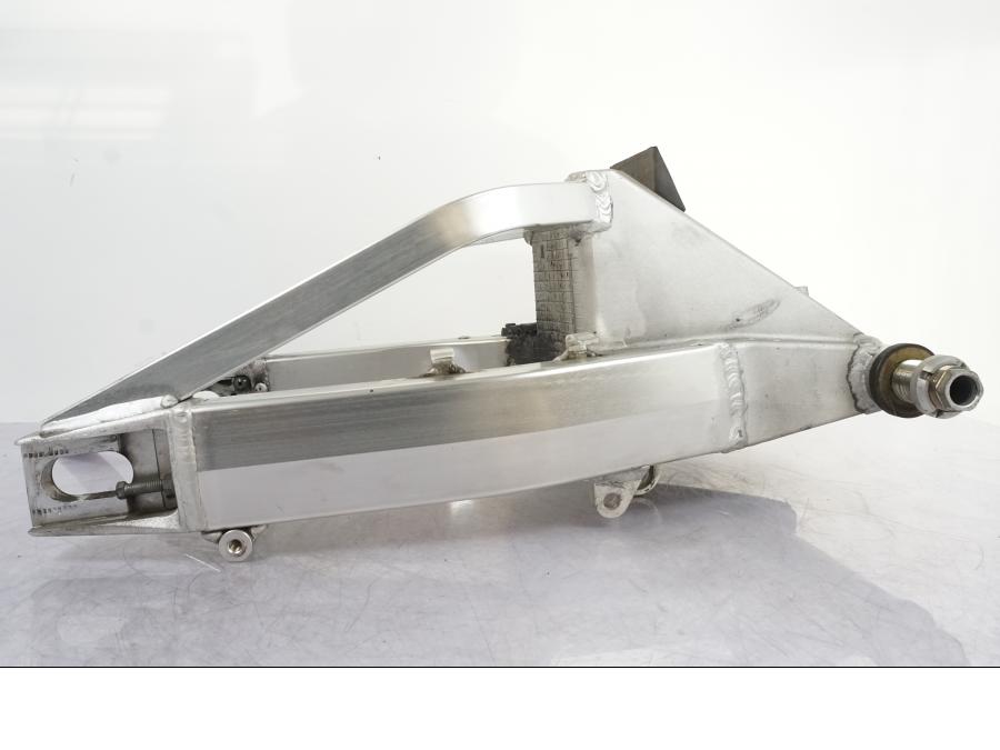 Extrabild2 på Sving från en Suzuki GSX 1300 RX -1999 motorcykel.