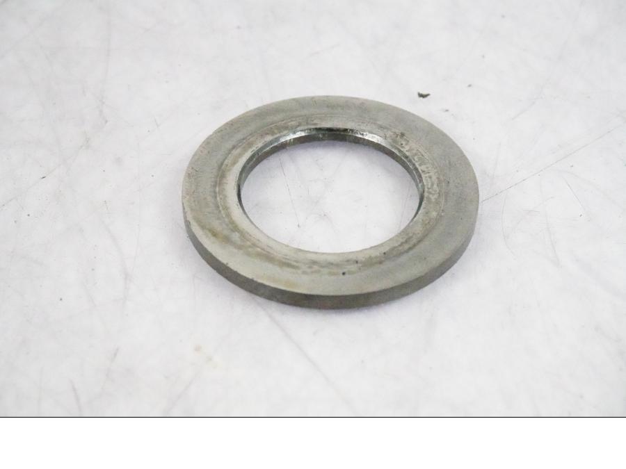 Baksidan på Oljepump från en BMW K 1200 S -2005 motorcykel.