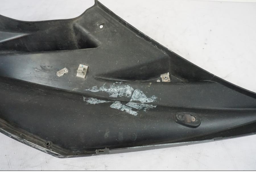 Extrabild1 på Sidkåpa från en Yamaha YZF-R 125 -2008 motorcykel.