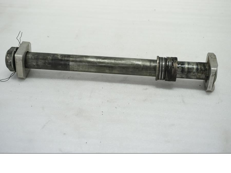 Framsidan på Axel från en Suzuki GSX-R 600 -2004 motorcykel.