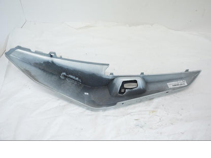 Höger sida på Sidopanel från en BMW K 1600 -2015 motorcykel.